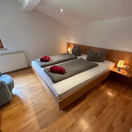 アパートホテル Haus Ausserbach
