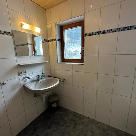 Haus Ausserbach アパートホテル