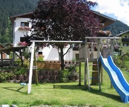 Haus Ausserbach Hotel apartamentowy Gaschurn