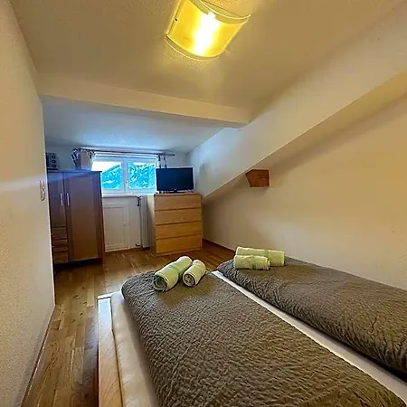 Haus Ausserbach アパートホテル 3*